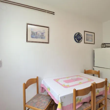 Luna Apartment