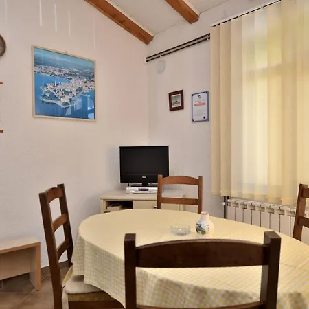 Luna Apartman *